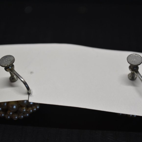 Vintage Tan Beige Champagne Faux Pearl Round Stud Screw Back Clip On Earrings - Picture 5 of 7